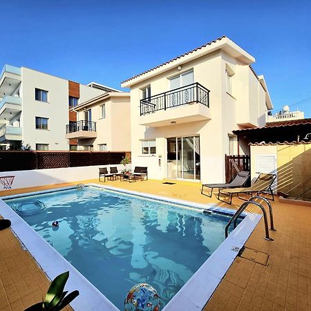 Spacious Villa With Private Pool Paphos Exterior photo