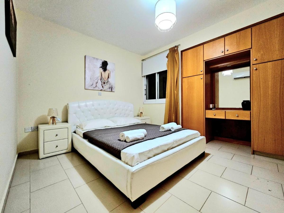 Spacious Villa With Private Pool Paphos Exterior photo